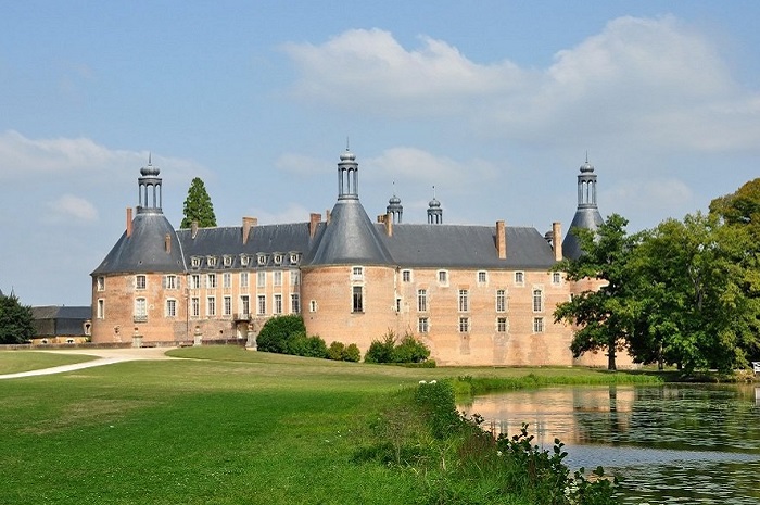Château et spectacle historique de Saint Fargeau
